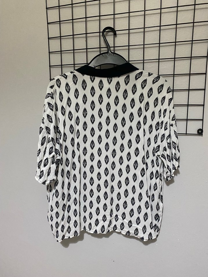 Düğmeli V Yaka Bohem Kadın Gömlek - Görsel 3