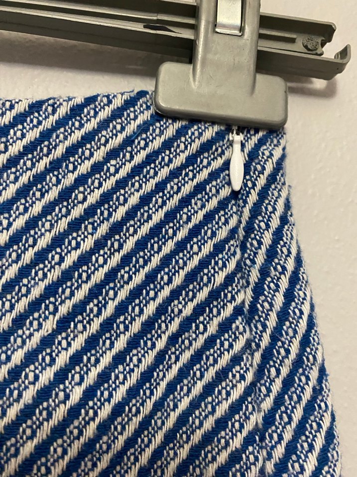 Mavi Çizgili Pilili Mini Kot Etek - Görsel 2