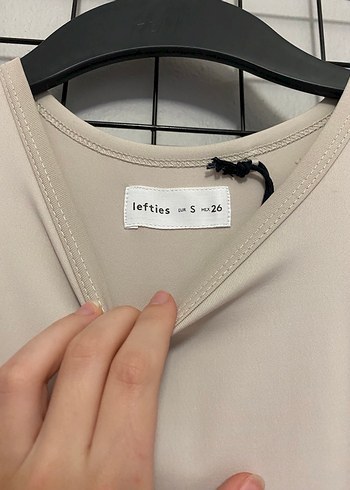 Bej Yüksek Yakalı Uzun Kadın Elbise - Görsel 2