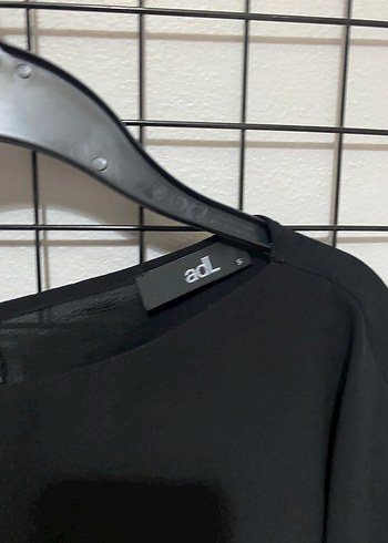 Siyah Fırfırlı Kadın Bluz - Görsel 3