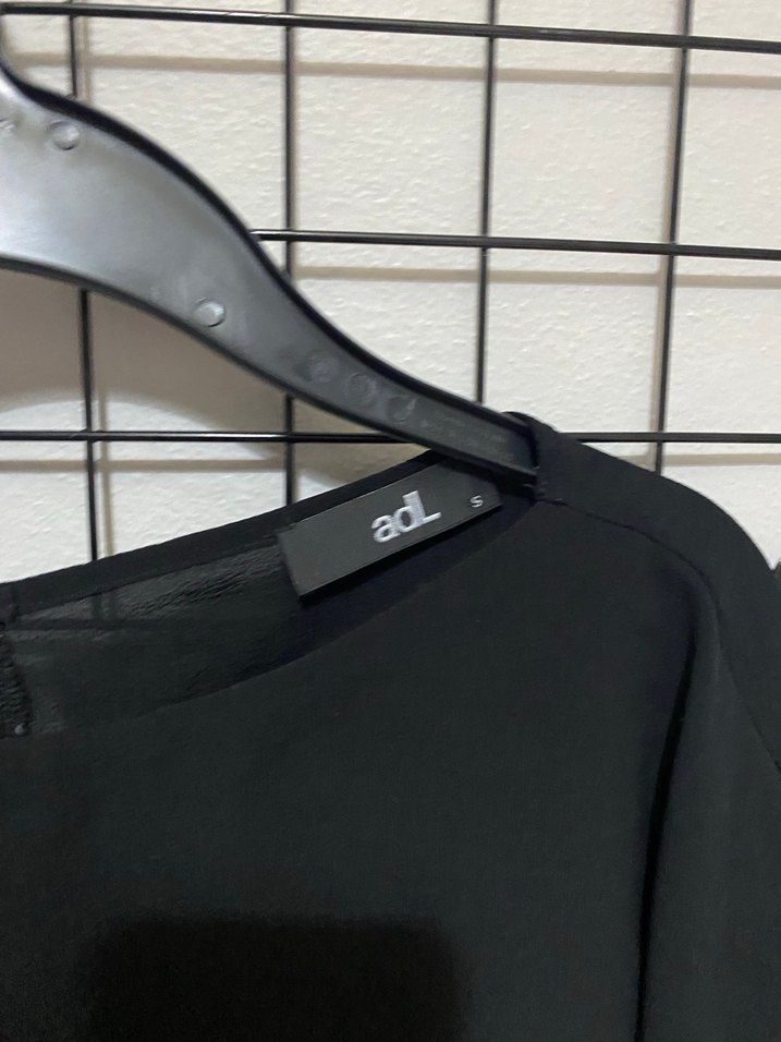 Siyah Fırfırlı Kadın Bluz - Görsel 3