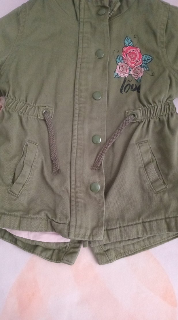 Kapüşonlu Nakışlı Kız Çocuk mont - Görsel 3