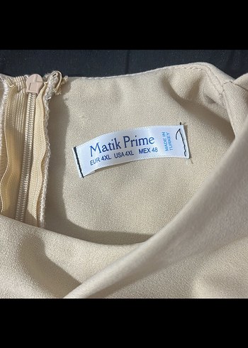 V Yaka Kemerli Uzun Beyaz Elbise - Görsel 2