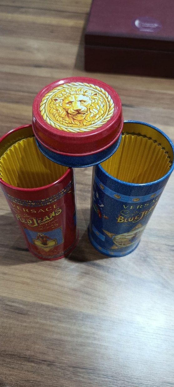 Versace Red Jeans Kadın Parfümü 75 ml - Görsel 2