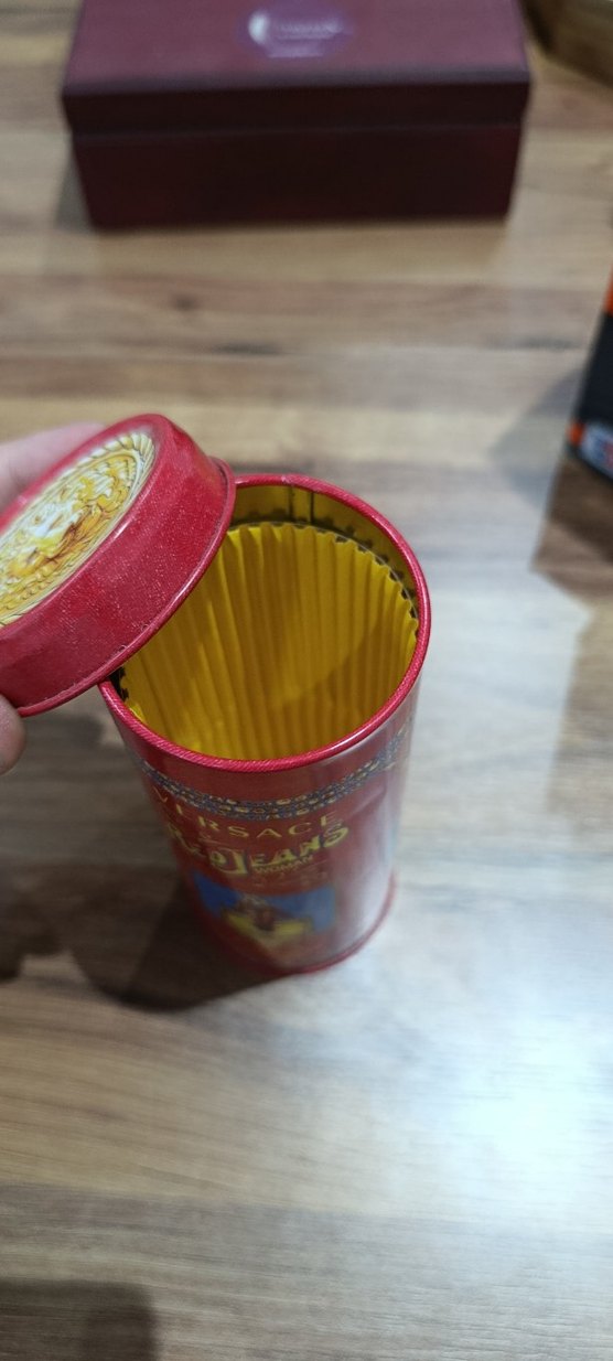 Versace Red Jeans Kadın Parfümü 75 ml - Görsel 2