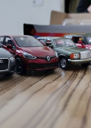 Kırmızı ve Gri Oyuncak Arabalar Seti - Görsel 20