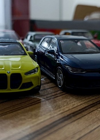 Kırmızı ve Gri Oyuncak Arabalar Seti - Görsel 2