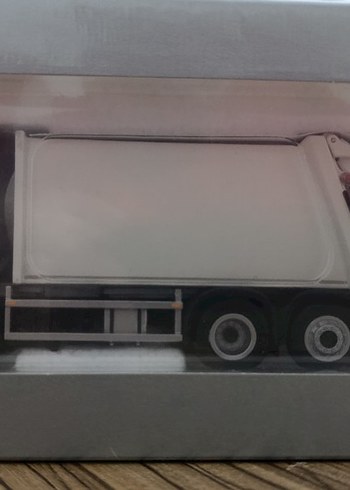 --TÜRKİYEDE BULUNMAYAN--
Mercedes-Benz Oyuncak Çöp Kamyonu - Görsel 3