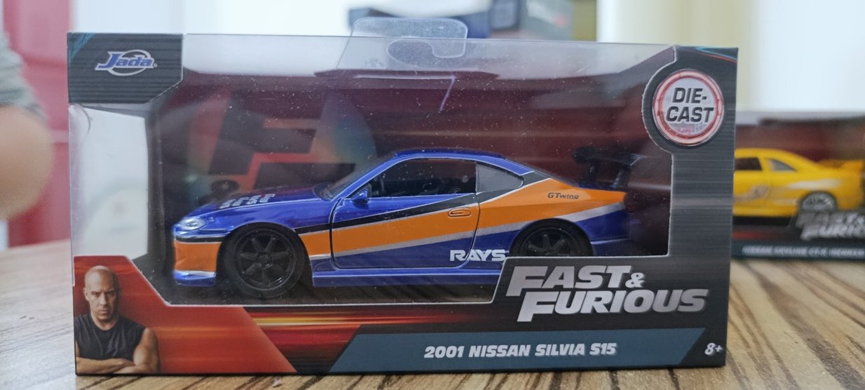 Mavi ve Turuncu Detaylı Oyuncak Araba - Görsel 3