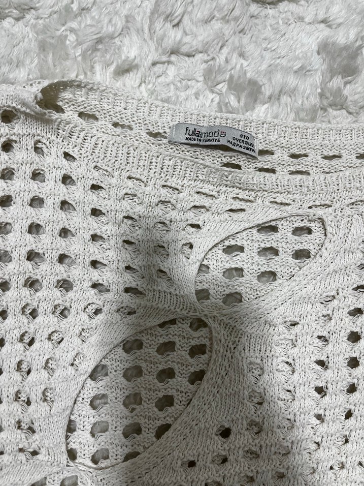 Delikli Örgü Krem Kadın Kazak - Görsel 3