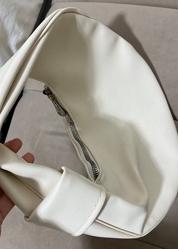 Minimalist Beyaz Kadın Çanta Fermuarlı - Görsel 2
