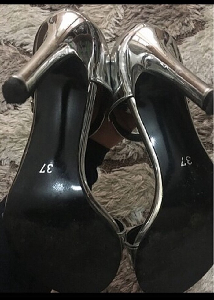 Gümüş topuklu ayakkabı - Görsel 3