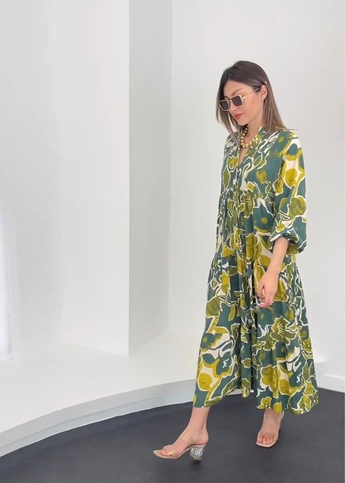 Yeşil çiçekli tesettür elbise - Görsel 3