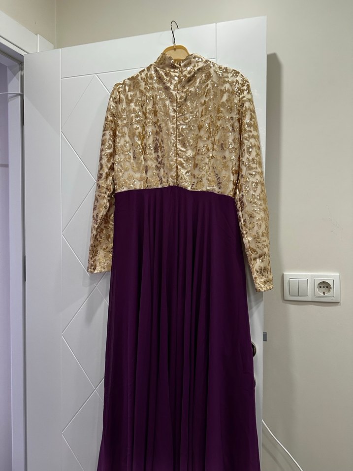 Uzun Mor Parlak Desenli Kadın Abiye Elbise - Görsel 4