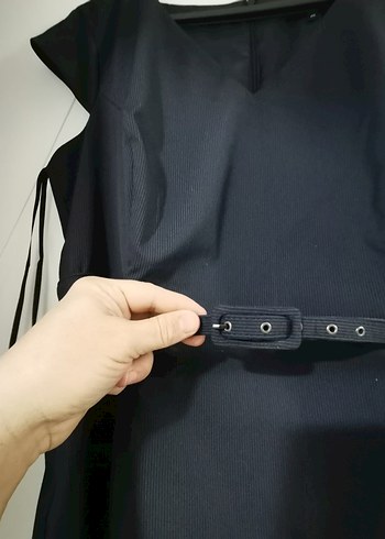 Lacivert V Yakalı Kemerli Midi Elbise - Görsel 3