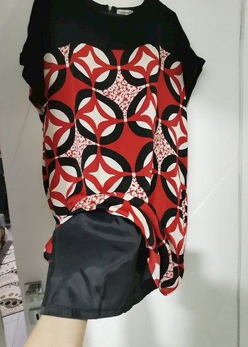 Kısa Kollu Zincir Detaylı Kırmızı renkli elbise - Görsel 4