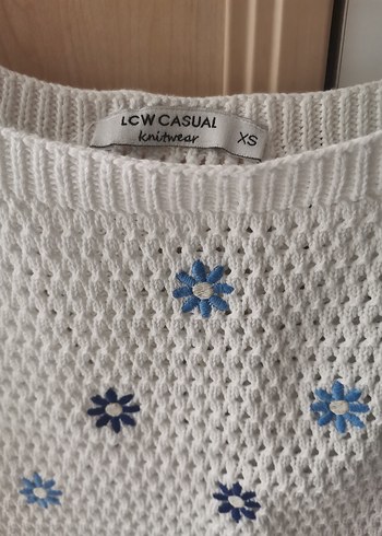 Nakışlı Beyaz Örgü Kadın Crop - Görsel 3