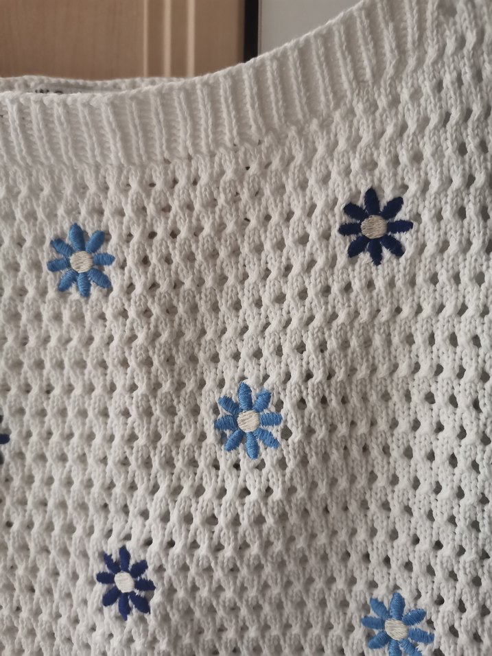 Nakışlı Beyaz Örgü Kadın Crop - Görsel 4