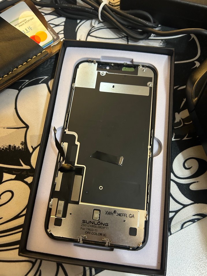 İphone 11 ekran ( flexi kopuk) - Görsel 2