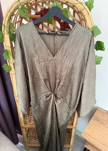 Yılan Desenli V Yakalı Uzun Keten Elbise - Görsel 4