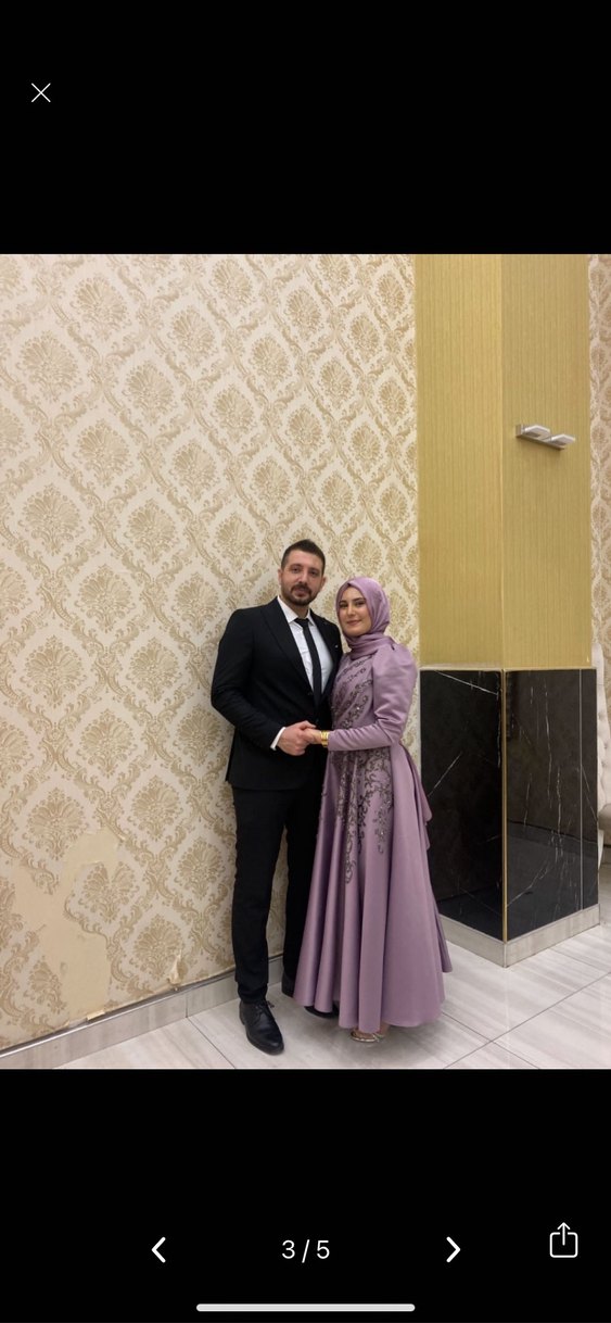 Uzun Kollu Mor Tesettür Nişan Elbisesi - Görsel 3