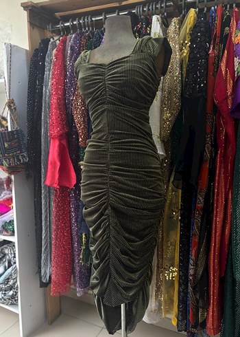 Kadife Drapeli Gotik Uzun Elbise - Görsel 2