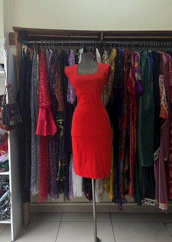 Kırmızı Kolsuz Uzun Abiye Elbise - Görsel 2