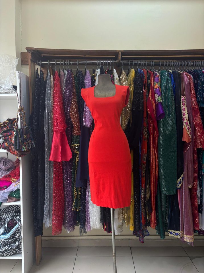 Kırmızı Kolsuz Uzun Abiye Elbise - Görsel 4