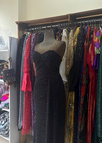 Drapeli pullu siyah Uzun balık Abiye Elbise(yırtmaçlı) - Görsel 3