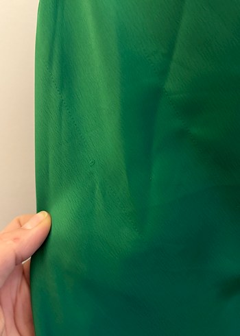 Yeşil Uzun Saten Drapeli Askılı Elbise - Görsel 5