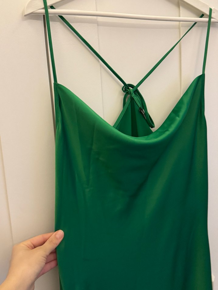 Yeşil Uzun Saten Drapeli Askılı Elbise - Görsel 3