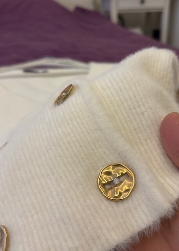 Düğmeli Beyaz Kadın Uzun Kollu Hırka - Görsel 3