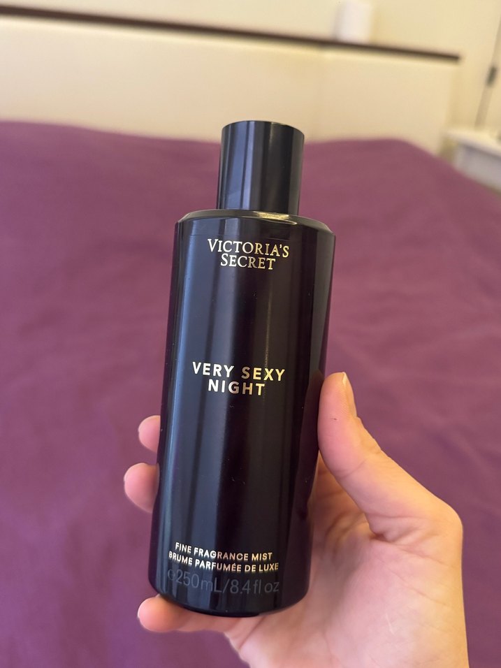 Victoria's Secret Very Sexy Night Kadın Parfüm Seti 250ml - Görsel 3
