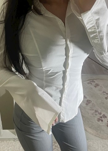 Kadın vücuda oturan volan kol gömlek - Görsel 4