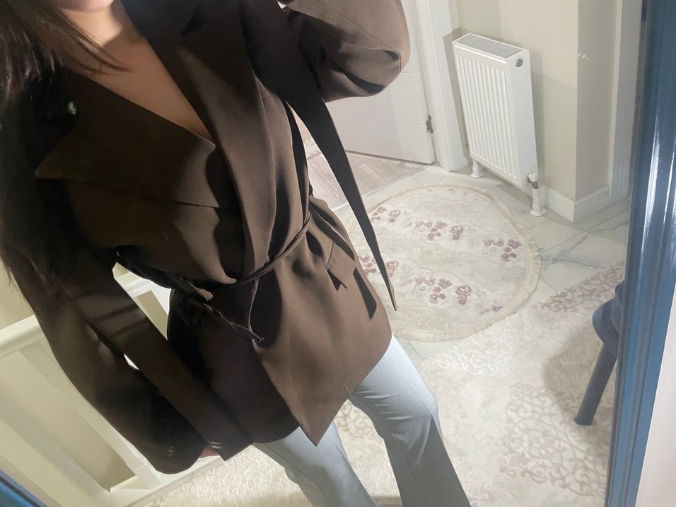 Kahverengi bağlamalı kadın blazer - Görsel 4