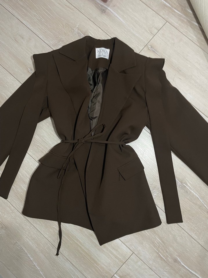 Kahverengi bağlamalı kadın blazer - Görsel 2