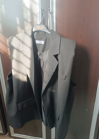 Gri Kadın Düğmeli Kolsuz Blazer Ceket - Görsel 2