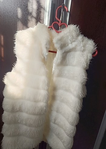 Beyaz Kürklü Kadın Yelek - Görsel 2