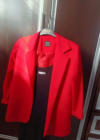 Beyaz Yaka Kemerli Kırmızı Kadın Blazer - Görsel 3