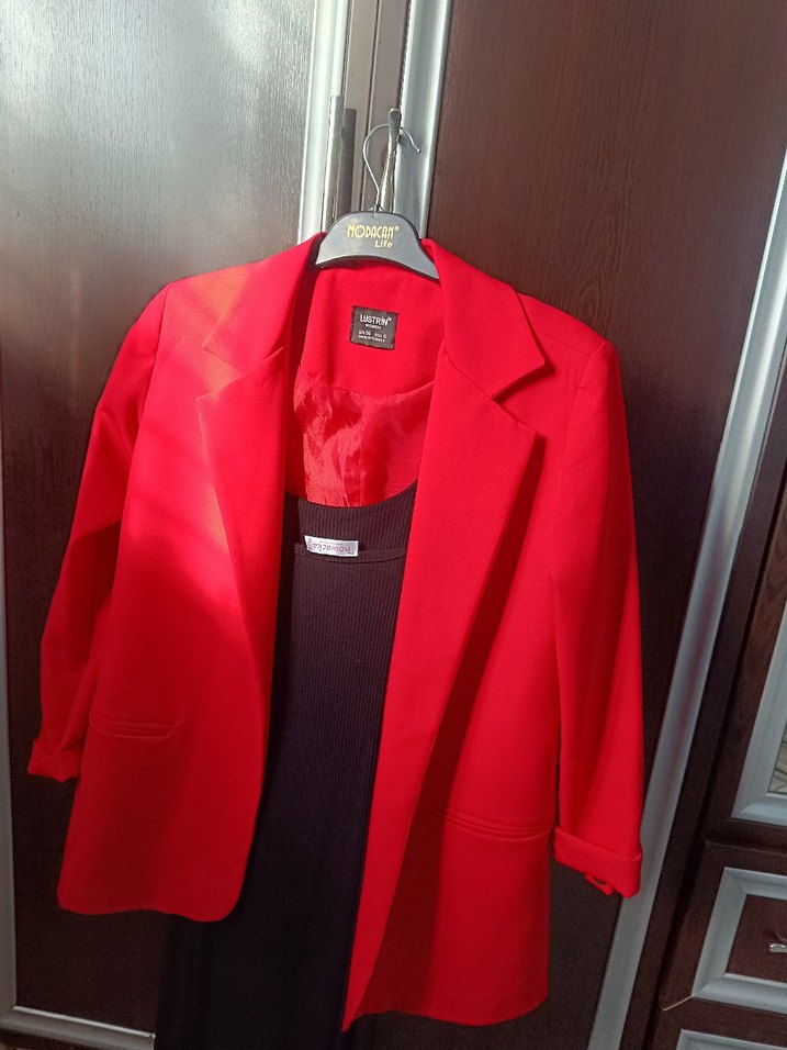 Beyaz Yaka Kemerli Kırmızı Kadın Blazer - Görsel 3