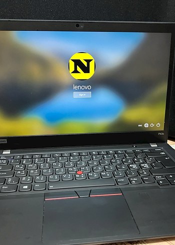 Siyah Lenovo ThinkPad P43s Laptop - Görsel 3