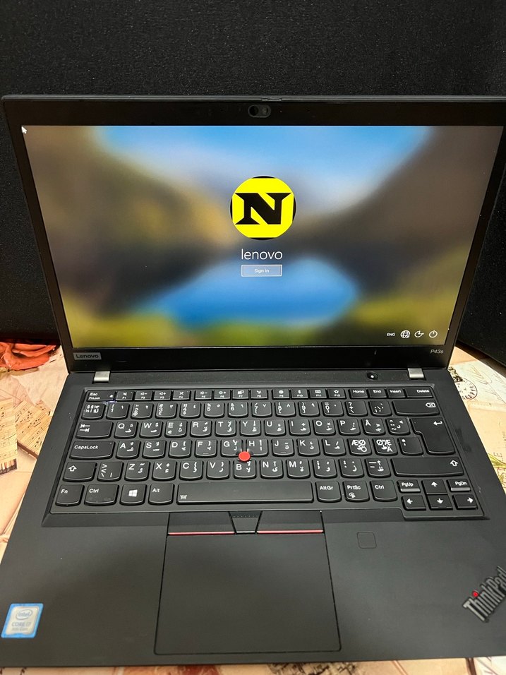 Siyah Lenovo ThinkPad P43s Laptop - Görsel 2