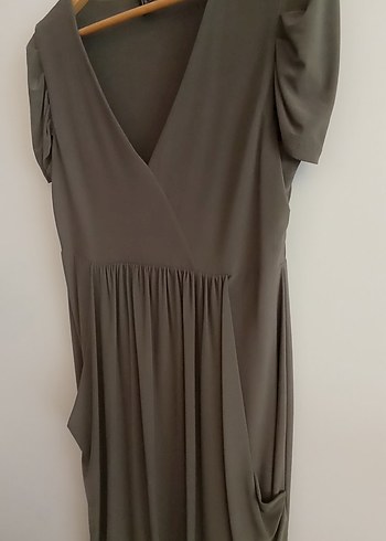 V Yaka Dökümlü Haki Kadın Elbise - Görsel 3