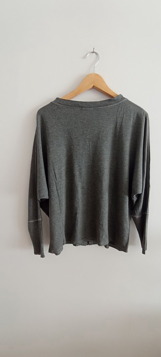 Gri V Yaka Fermuarlı Kadın Triko - Görsel 4