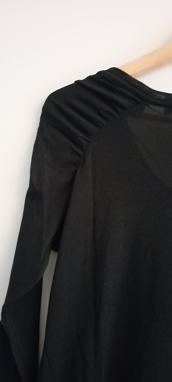Siyah V Yakalı Uzun Kollu Bluz - Görsel 3