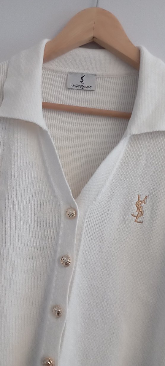 Düğmeli Beyaz Kadın Hırka - Görsel 2