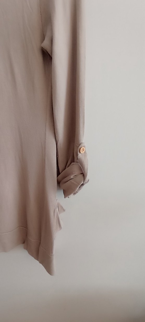 Bej Düğmeli Kadın Hırka - Görsel 4