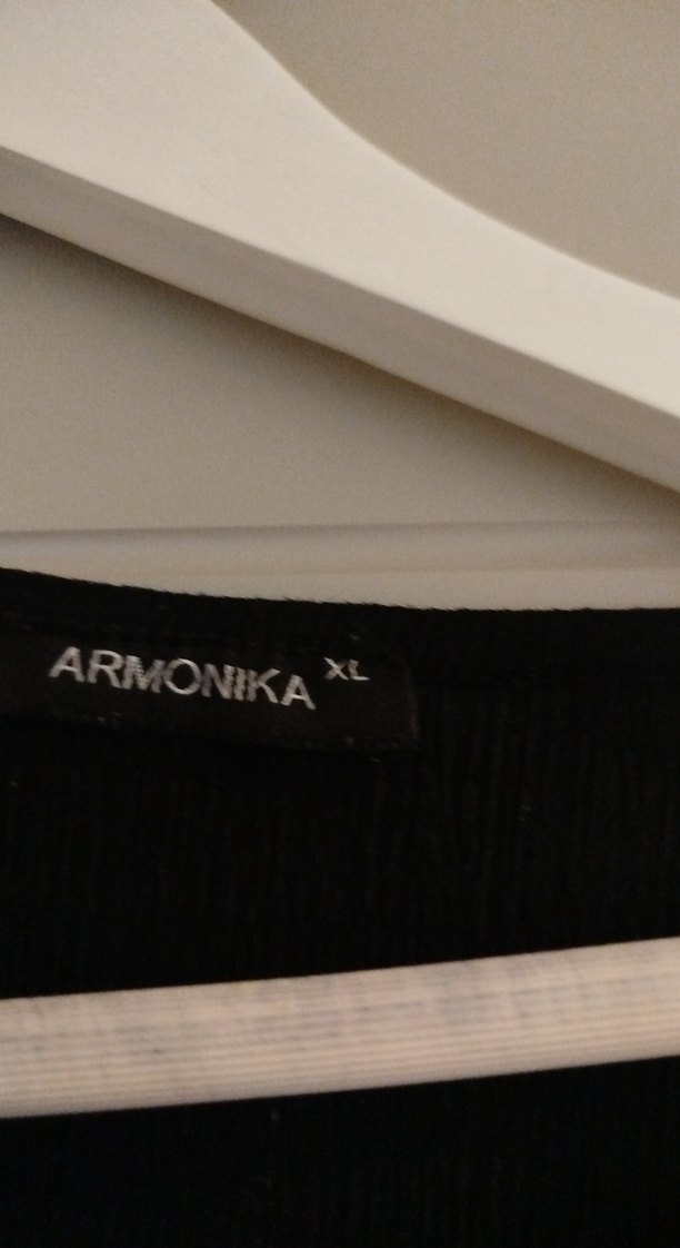 Uzun Siyah Drapeli V Yaka Kadın Tulum - Görsel 2