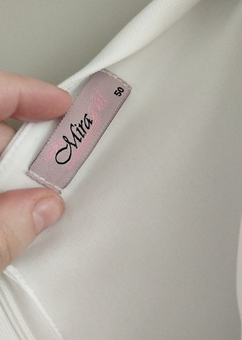 Beyaz V Yaka Midi Drapeli Elbise - Görsel 2