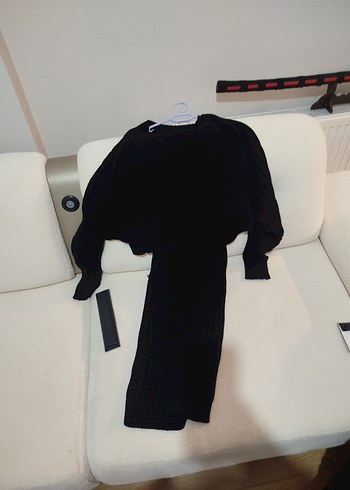 Siyah Piliseli V Yakalı Midi Elbise - Görsel 2